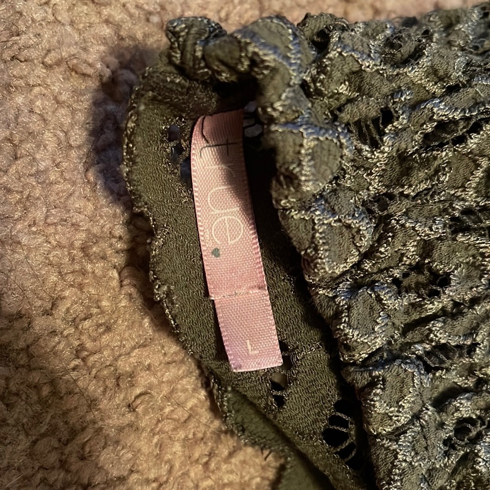 Cute bralette! - Picture 3 of 3